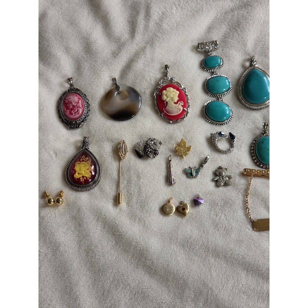 Jewelry Lot - Picture 9 of 9